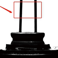 Crossed lead wire